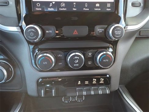Certified 2022 RAM 1500 Big Horn image 19