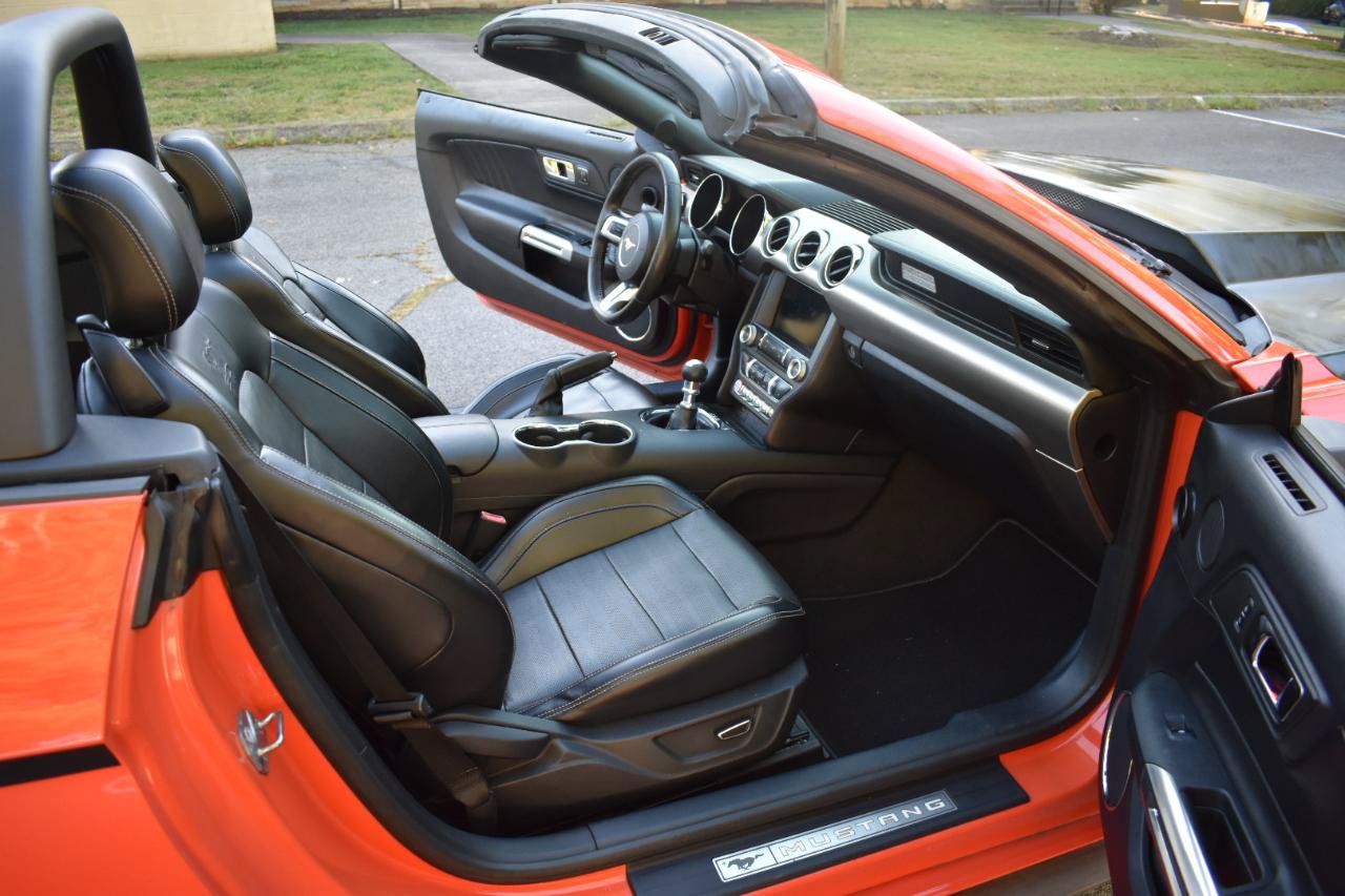 Used 2015 Ford Mustang GT Premium w/ Equipment Group 401A RWD image 18