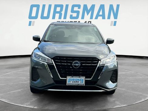 Used 2025 Nissan Kicks Play S FWD image 2