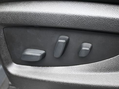 Used 2019 Chevrolet Suburban Premier image 12