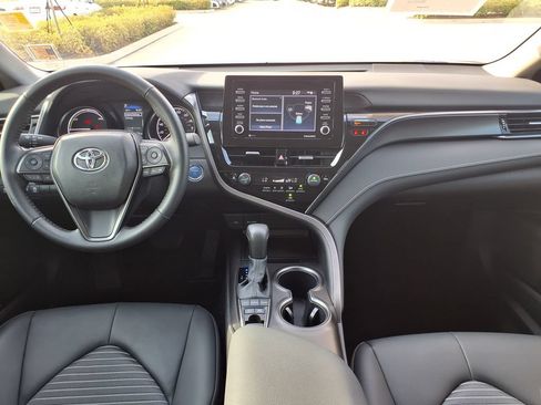Used 2024 Toyota Camry SE FWD image 20