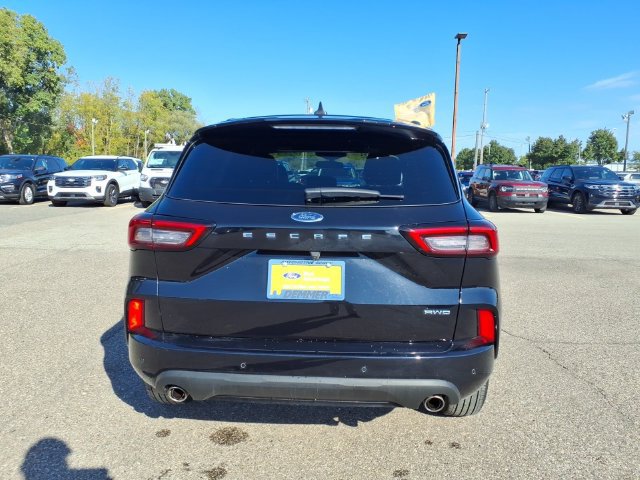 Certified 2023 Ford Escape ST-Line w/ Tech Pack #1 AWD/4WD image 6