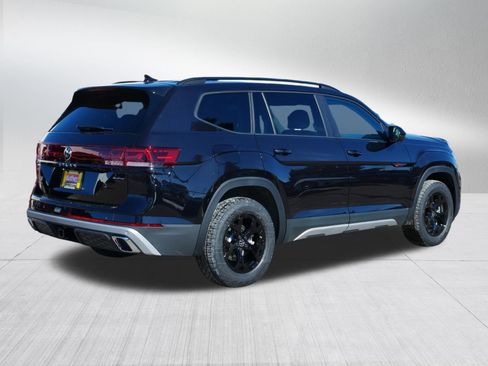 New 2026 Volkswagen Atlas Peak Edition AWD/4WD image 3
