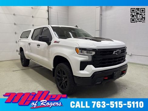 Used 2023 Chevrolet Silverado 1500 LT Trail Boss w/ Protection Package AWD/4WD image 1