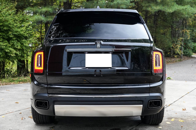Used 2021 Rolls-Royce Cullinan Black Badge AWD/4WD image 6