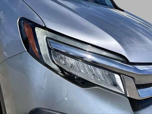 Used 2019 Honda Pilot Touring image 26
