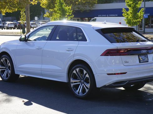 Used 2019 Audi Q8 Prestige w/ Luxury Package image 11