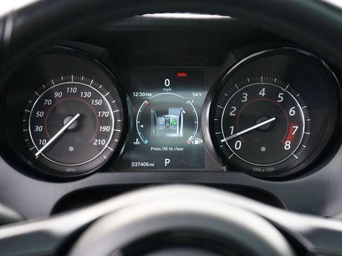 Used 2018 Jaguar F-TYPE R image 20