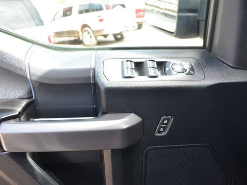 Used 2019 Ford F150 XLT w/ Equipment Group 302A Luxury image 15