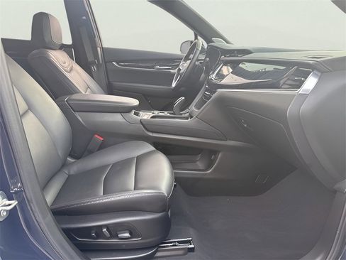 Certified 2025 Cadillac XT6 Premium Luxury image 22