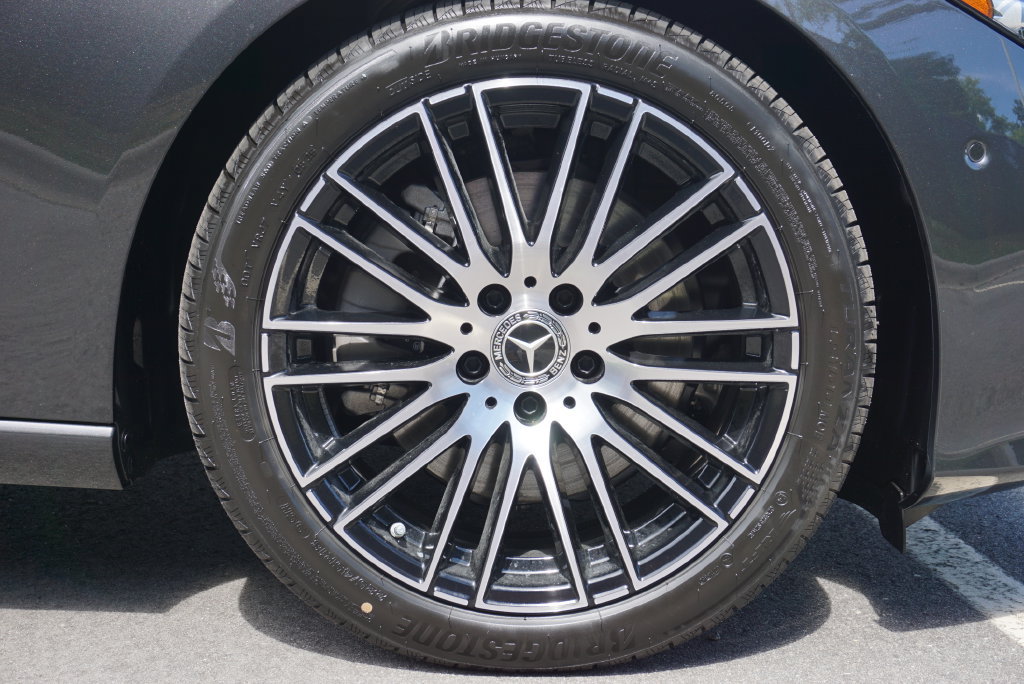 Used 2025 Mercedes-Benz C 300 4MATIC Sedan image 17