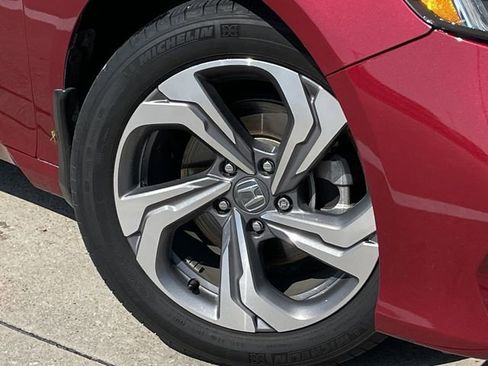 Used 2019 Honda Accord EX image 8