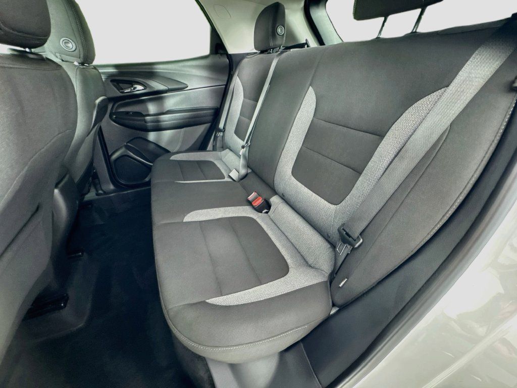 Used 2025 Chevrolet TrailBlazer LT FWD image 21