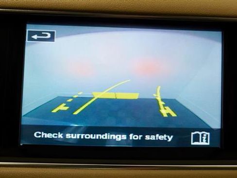 Used 2014 Land Rover Range Rover Sport HSE image 18