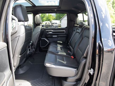 Used 2020 RAM 1500 Laramie AWD/4WD image 23
