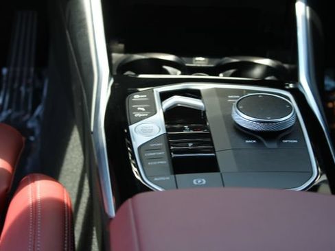 Used 2023 BMW 330i Sedan w/ Convenience Package RWD image 16