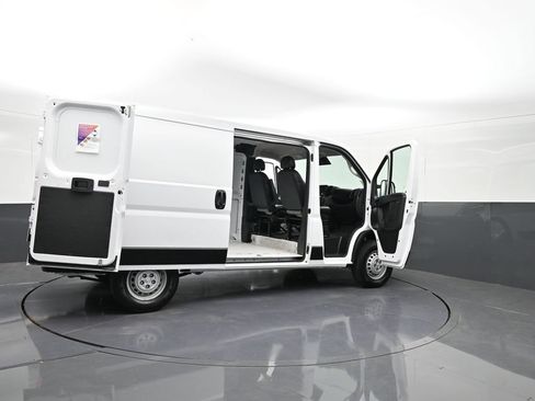 Used 2025 RAM ProMaster 2500 w/ Convenience Group FWD image 42