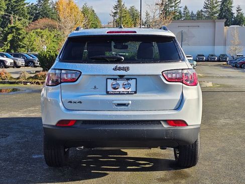 New 2026 Jeep Compass Latitude image 7