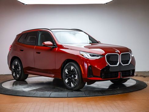 Used 2025 BMW X3 xDrive30i w/ M Sport Package image 6