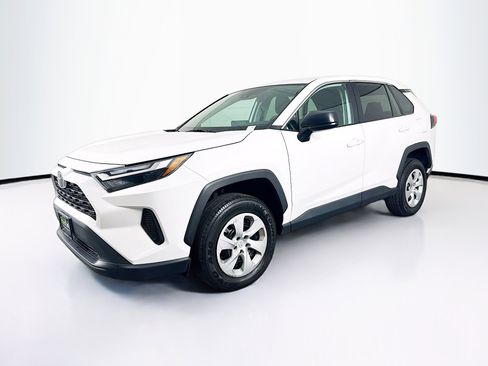 Used 2024 Toyota RAV4 LE image 3