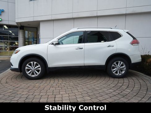 Used 2014 Nissan Rogue SV image 17