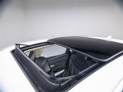 New 2026 Genesis GV70 2.5T Advanced image 17