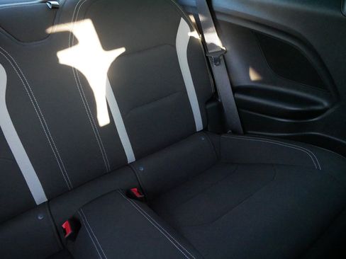 Used 2021 Chevrolet Camaro LT w/ Technology Package image 14