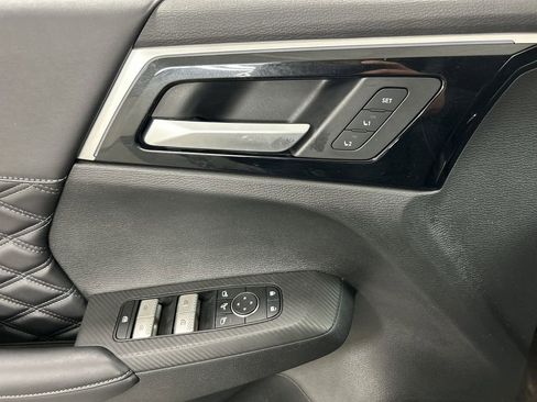 Used 2024 Mitsubishi Outlander SEL image 11