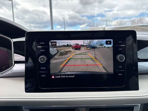 New 2025 Volkswagen Taos SEL image 20