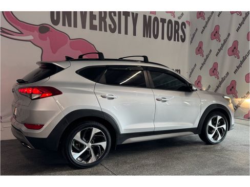 Used 2018 Hyundai Tucson Value FWD image 11