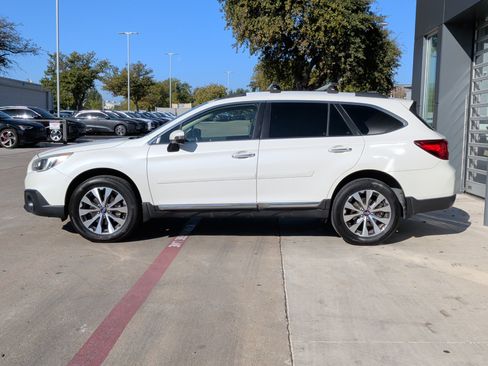 Used 2017 Subaru Outback 3.6R Touring w/ Popular Package #5A image 6