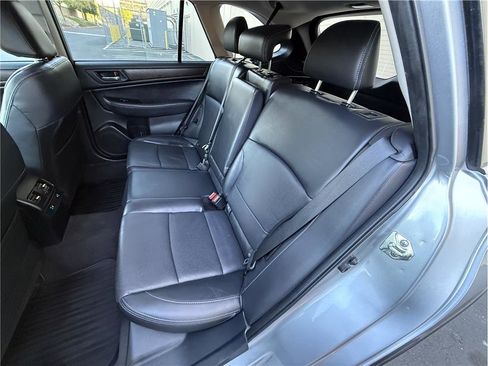 Used 2015 Subaru Outback 2.5i Limited image 23