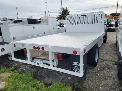 New 2024 Ford F550 XL Commercial Trucks image 4