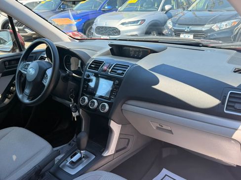 Used 2016 Subaru Forester 2.5i Premium w/ All-Weather Package AWD/4WD image 17