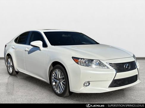 Used 2014 Lexus ES 350 w/ Luxury Package FWD image 2