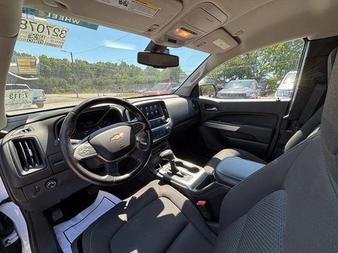 Used 2019 Chevrolet Colorado LT w/ Safety Package RWD image 12