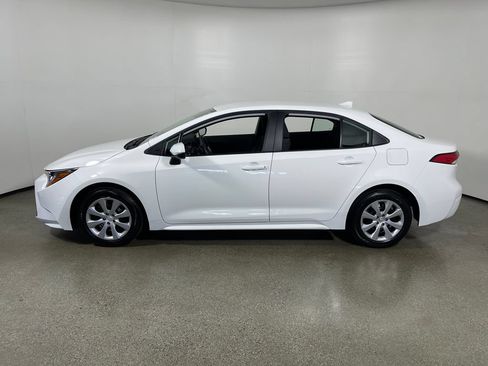 Used 2026 Toyota Corolla LE FWD image 6