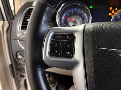 Used 2012 Chrysler Town & Country Limited w/ Luxury Group FWD image 23