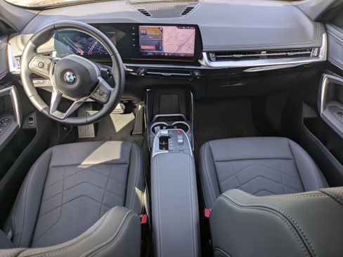 Used 2025 BMW X1 xDrive28i w/ Convenience Package AWD/4WD image 2