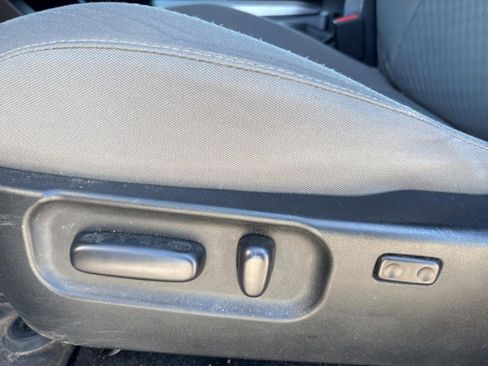 Used 2022 Toyota Tacoma SR5 w/ Technology Package image 25