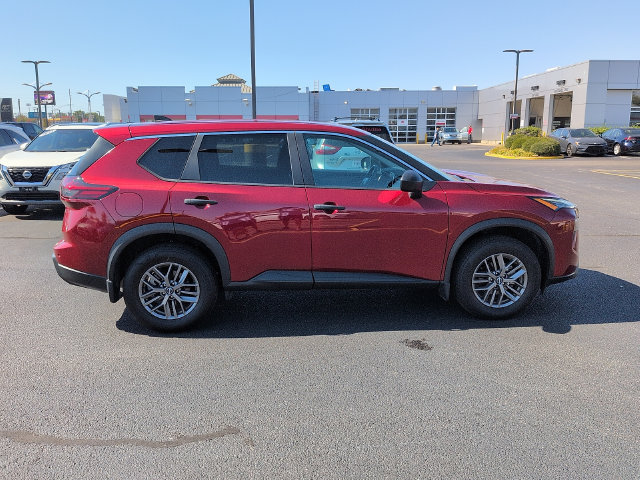 Used 2025 Nissan Rogue S FWD image 8
