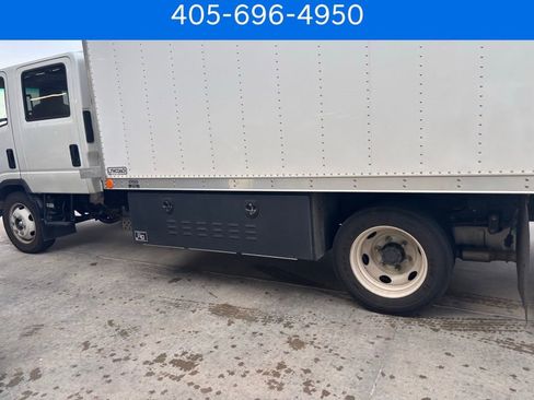 Used 2024 Isuzu NPR image 10