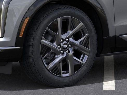 New 2026 Cadillac Optiq Luxury 1 image 14