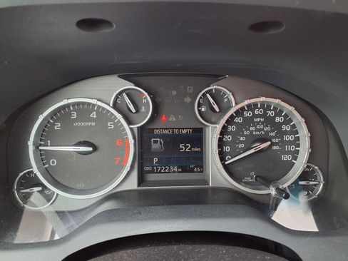 Used 2015 Toyota Tundra SR5 w/ TRD Off Road Package AWD/4WD image 20