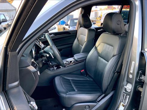 Used 2017 Mercedes-Benz GLS 450 4MATIC image 8