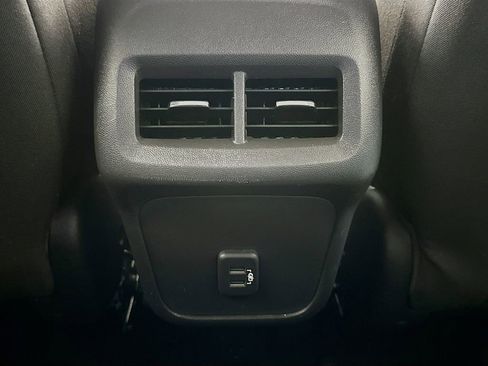 Used 2019 Chevrolet Equinox LT FWD image 30