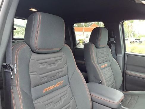 Used 2023 Nissan Frontier PRO-4X w/ Pro Convenience Package AWD/4WD image 11