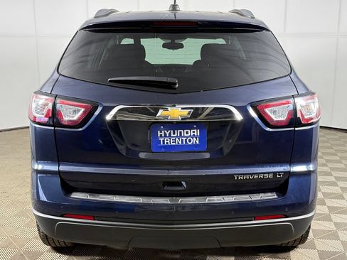 Used 2016 Chevrolet Traverse LT w/ Style and Technology Package FWD image 10