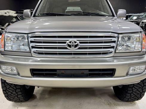 Used 2004 Toyota Land Cruiser image 3