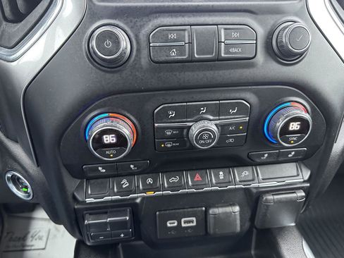 Used 2020 Chevrolet Silverado 1500 LT Trail Boss image 36